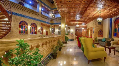 هتل سنتی درباری