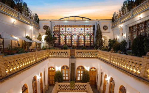 هتل قصر منشی